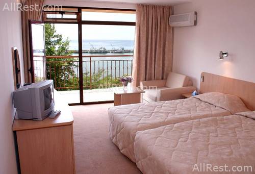 Holiday Beach Hotel 2